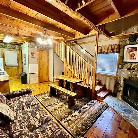 Oktoberfest Themed Cabin In Woods Stream #14 Helen Extérieur photo